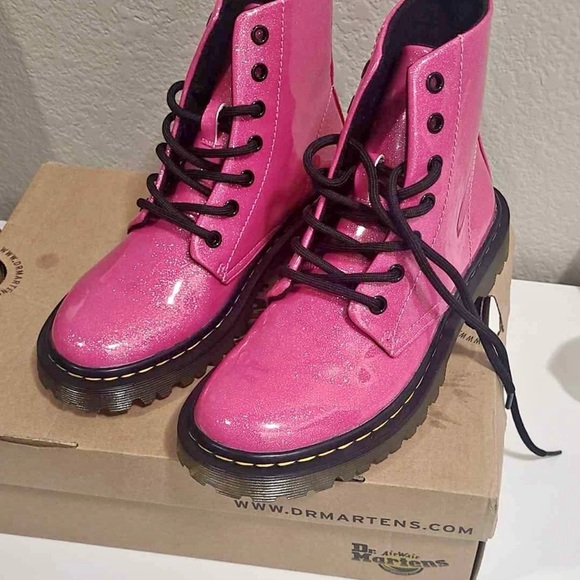 RARE! Dr. Martens Hot Pink Glitter Boots – Size 6 – New In Box - Picture 3 of 11